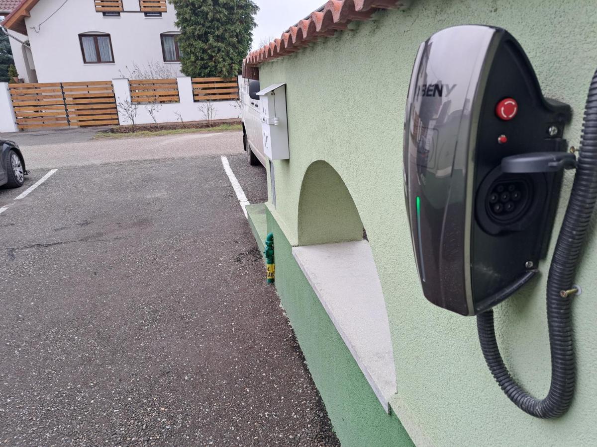 Hőforrás Wellness Panzió Egerszalók Exterior foto